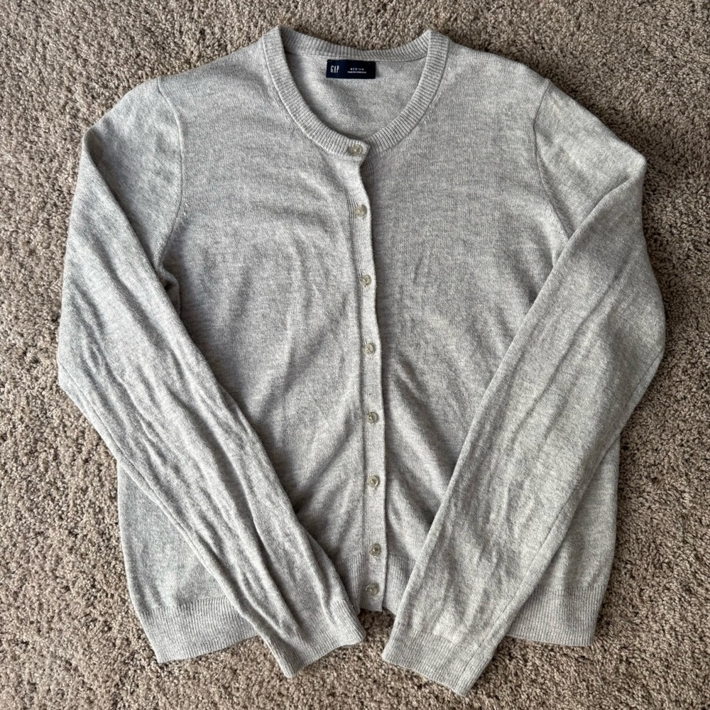 Gap cardigan
